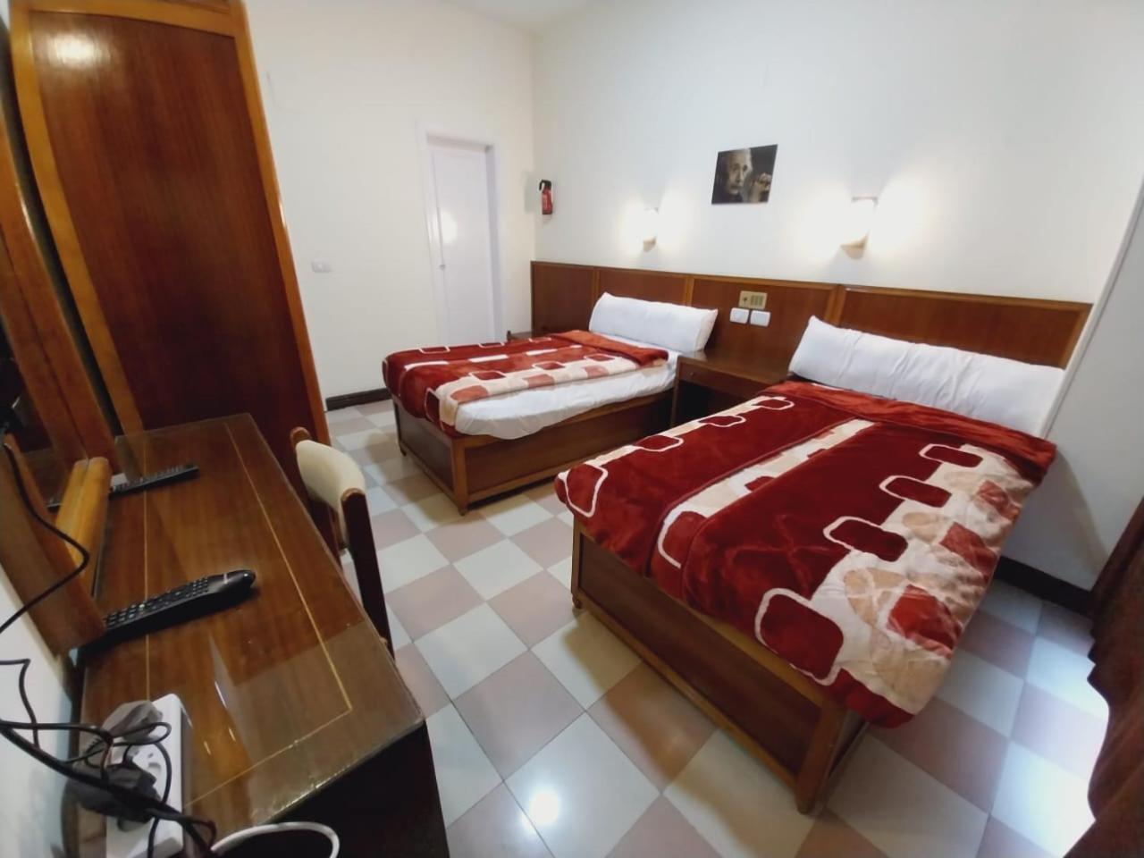 Отель Merry Land & Roof Nile Restaurant 2*