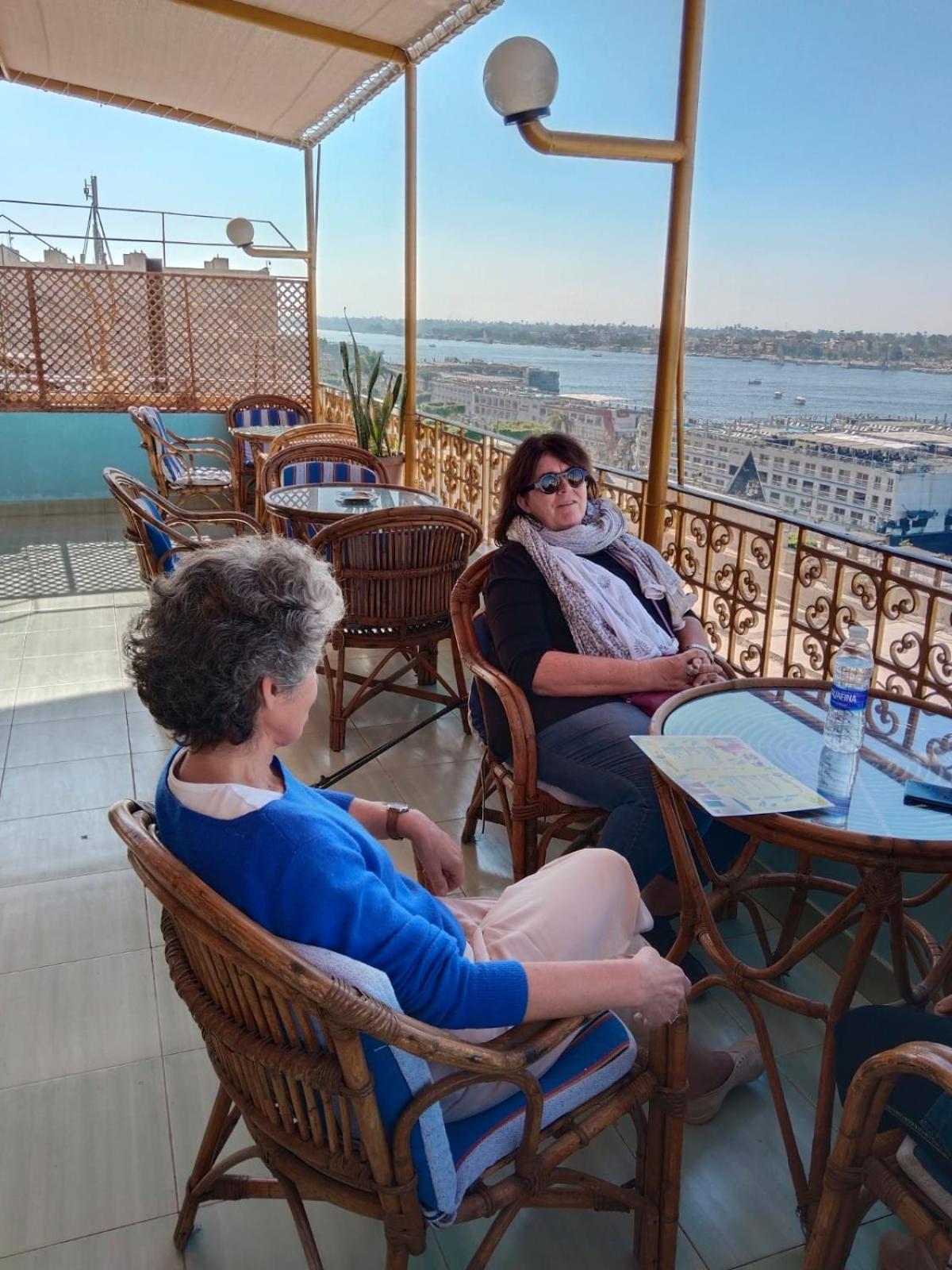 Отель Merry Land & Roof Nile Restaurant Луксор