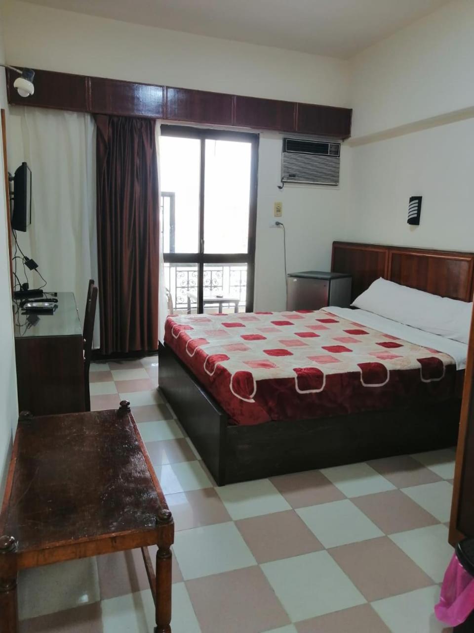 Hotel Merry Land & Roof Nile Restaurant 2*