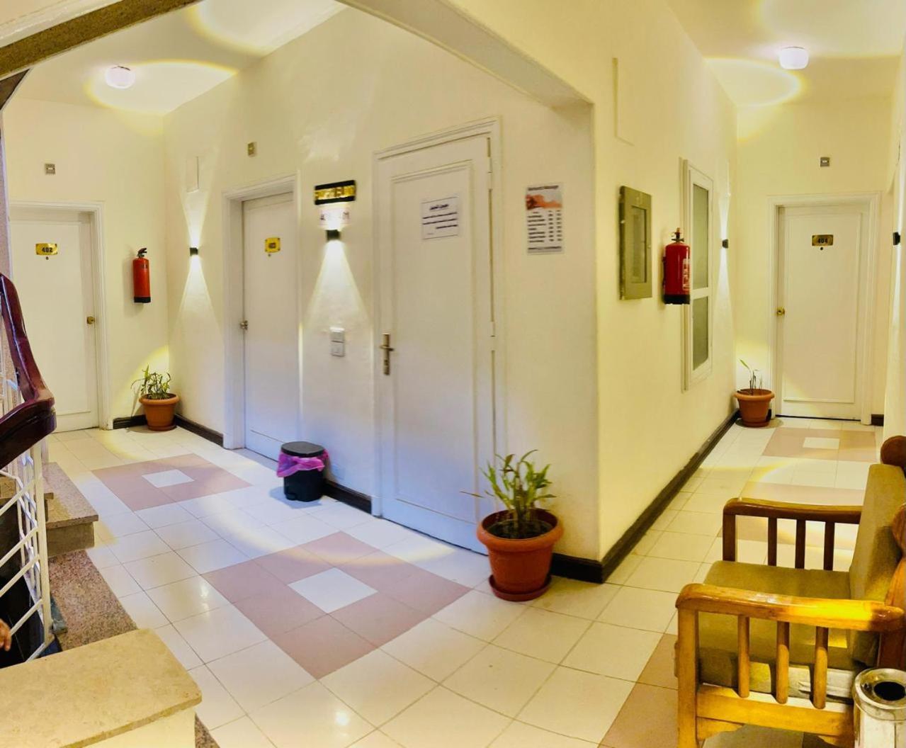 Merry Land & Roof Nile Restaurant Hotel 2*