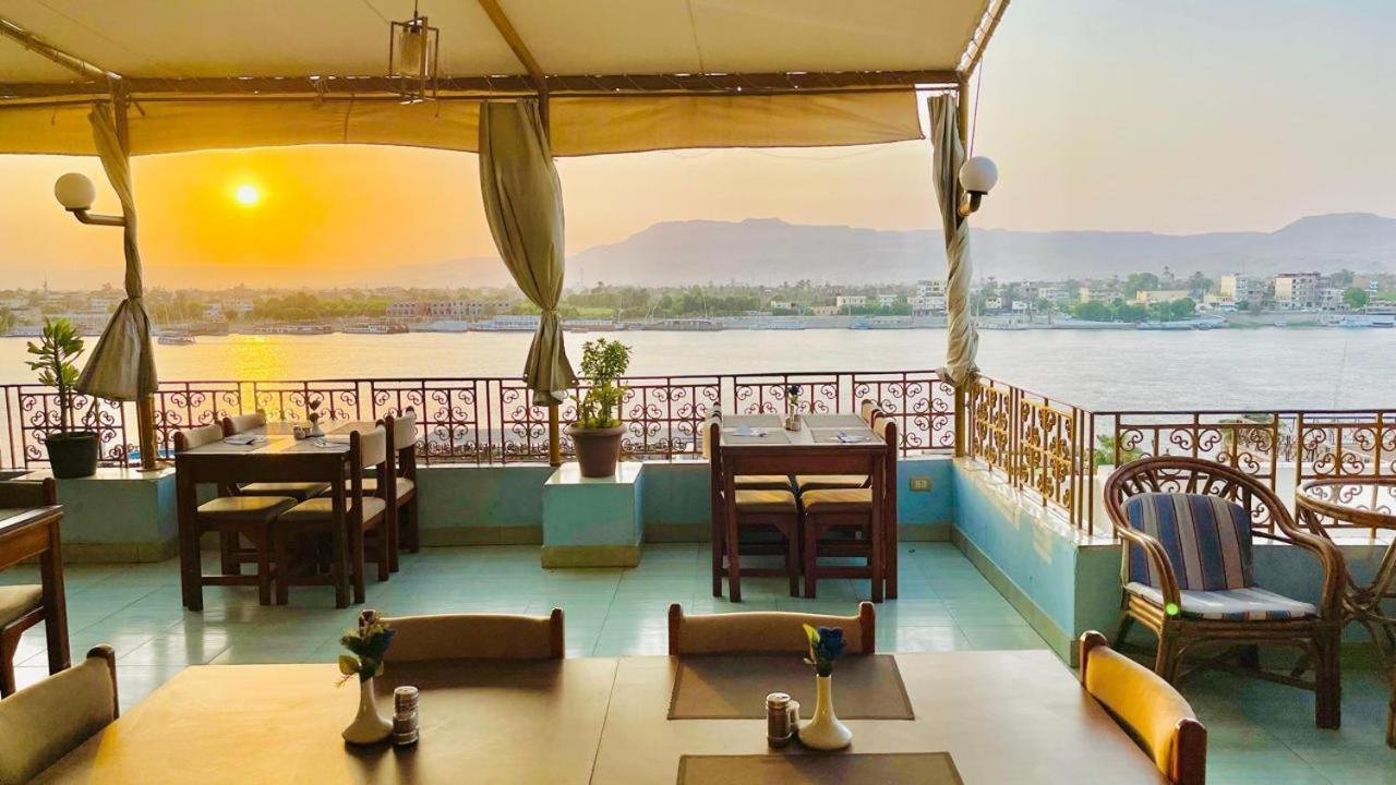 Merry Land & Roof Nile Restaurant Hotel 2*