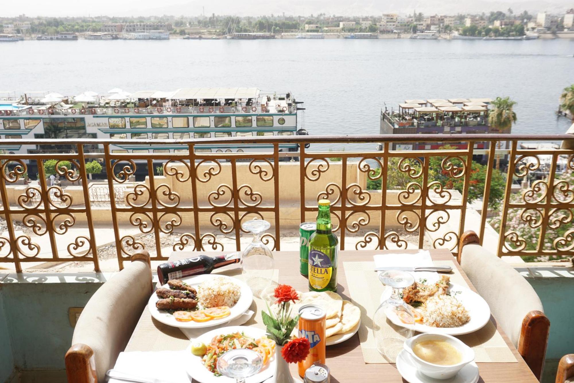 Otel Merry Land & Roof Nile Restaurant Luksor