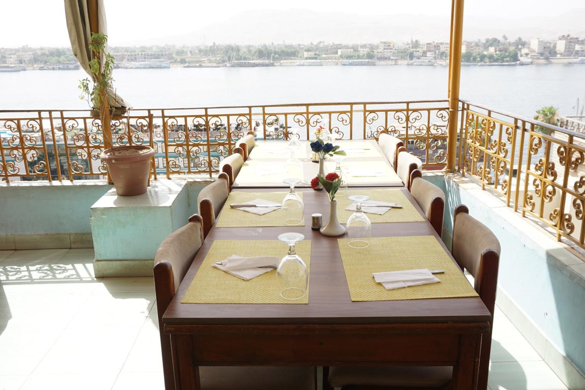 Otel Merry Land & Roof Nile Restaurant