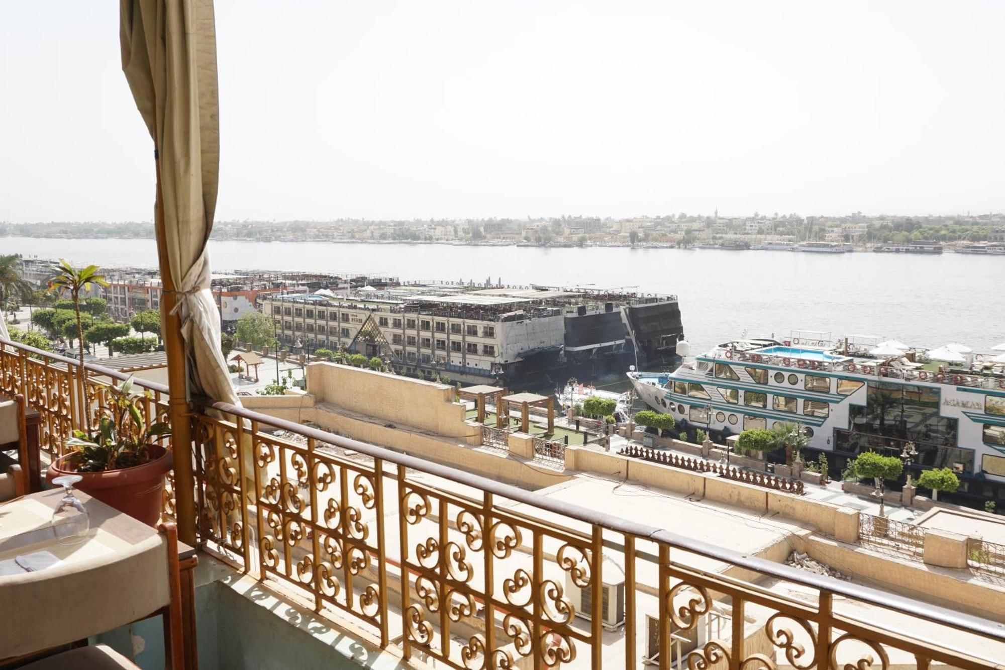 Otel Merry Land & Roof Nile Restaurant 2*
